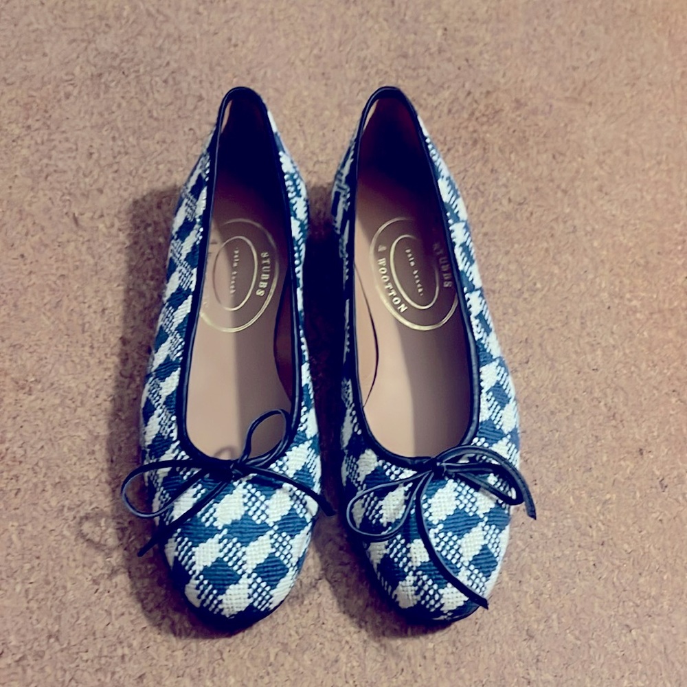 Quiet luxury ballet flats like Repetto Tory Burch